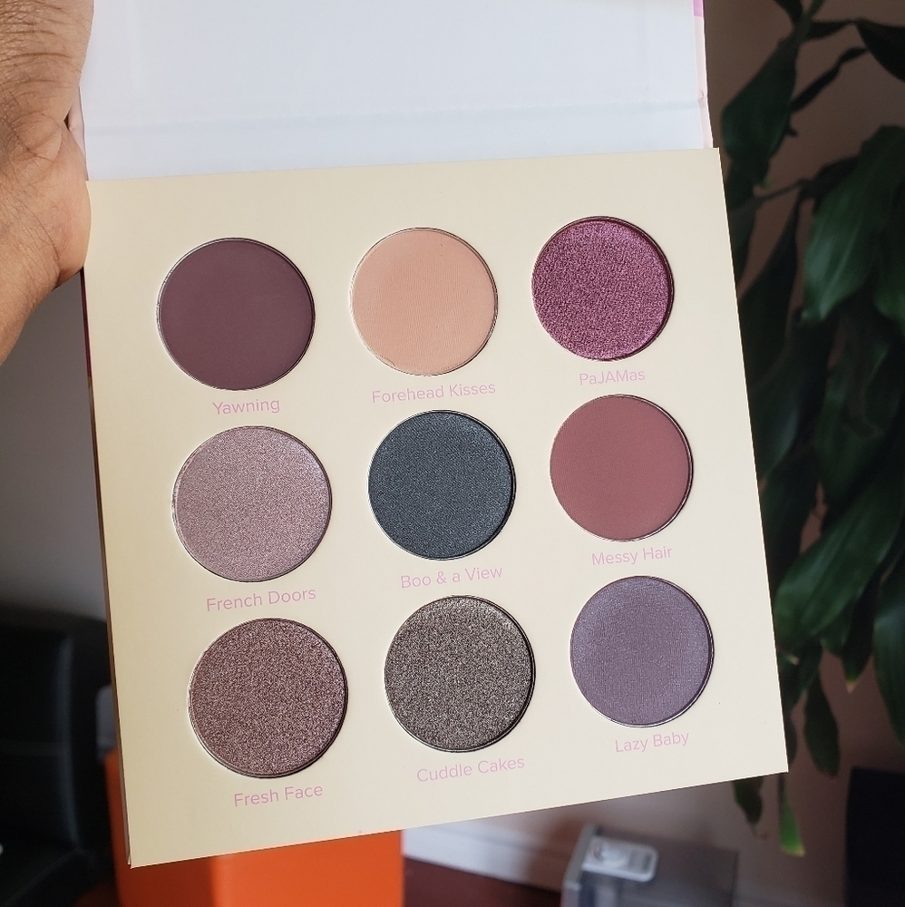 3 for $33 - Breakfast in bed eye palette - Picture 1 of 1